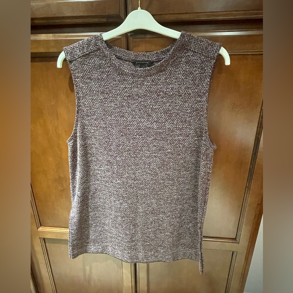 Banana Republic Sleeveless Tunic Sweater. Size L.